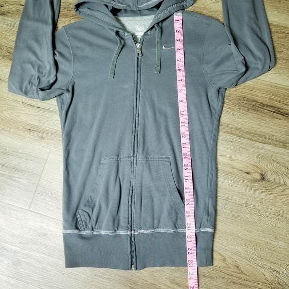 Nike jacket - Picture 3 of 7